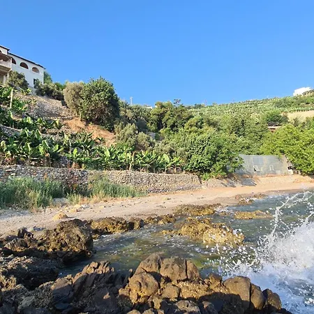 Ugrak Holiday home *